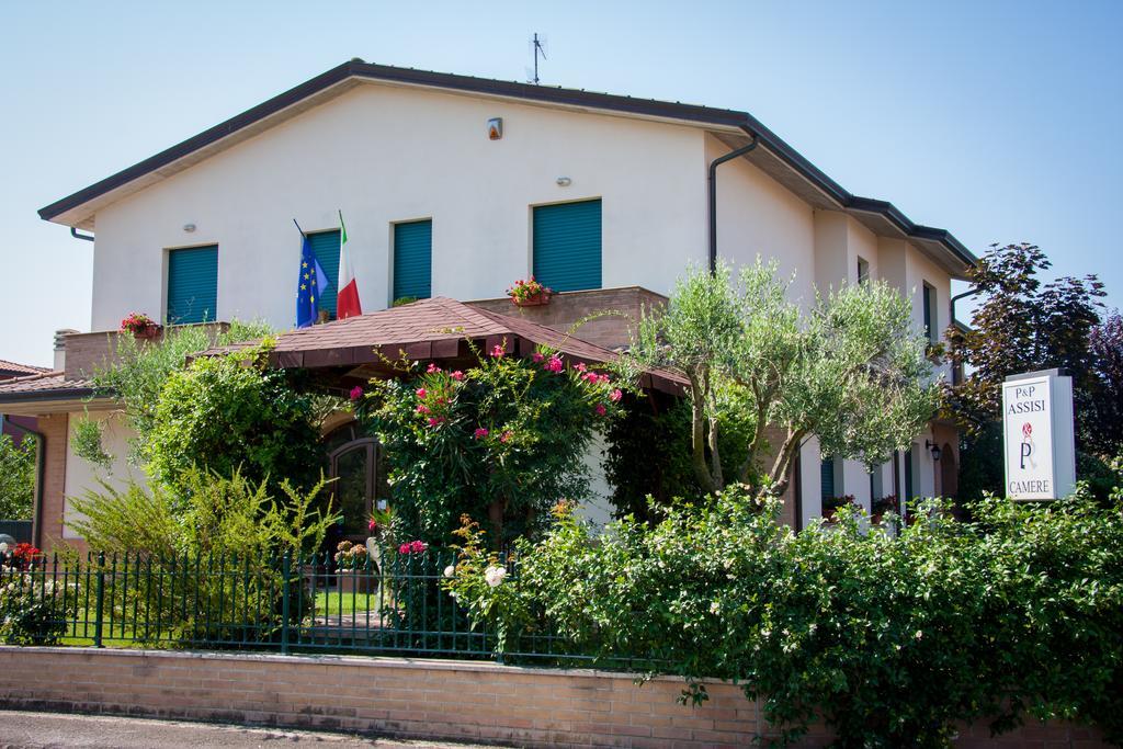 P&P Assisi Camere Бастия-Умбра Экстерьер фото